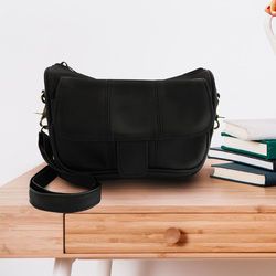 AFONiE- Bella Leather Crossbody Bag